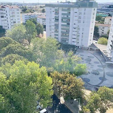 Apartamento Cozy Apartment With Airport View *