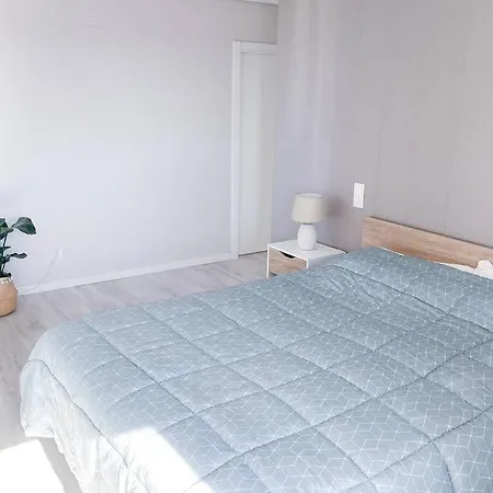 Apartamento Cozy Apartment With Airport View