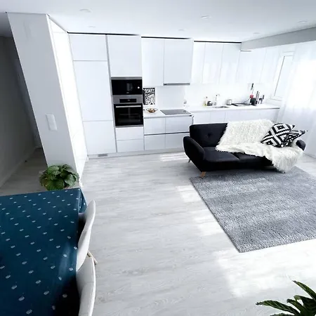 Apartamento Cozy Apartment With Airport View